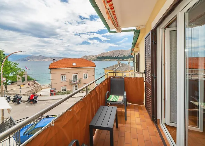 Apartment Sanja With Sea View