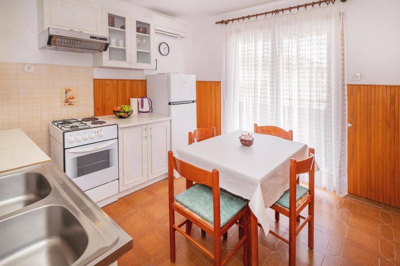 Apartment Sanja With Sea View *